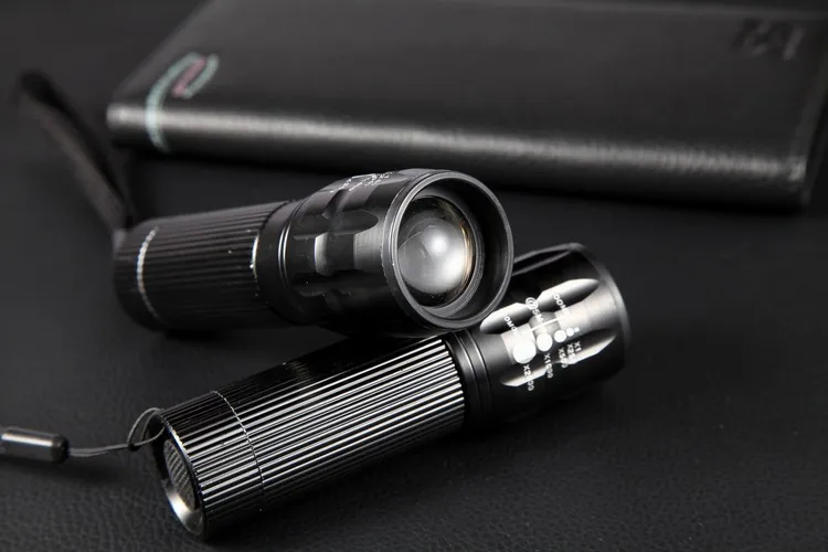 1500Lumens T6 Zoom Taktisk Militär Flashlight Torch 3 Modes Bärbar Vattentät Mini Flashlight Lantern Lamp Cykel Camping Ljuslampa