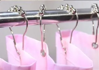 Darmowa wysyłka 3000 sztuk moda gorący polerowany satynowy nikiel 5 rolek piłka prysznicowa zasłona pierścionki kurtyny haczyki do przechowywania domu