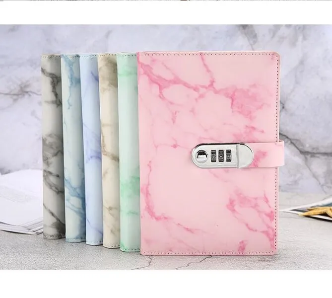 Läder Business Notebooks Creative Stationery NotePds med Lås Portable Travel Journal Fashion Girl Diary Code Boka Barn Födelsedaggåva