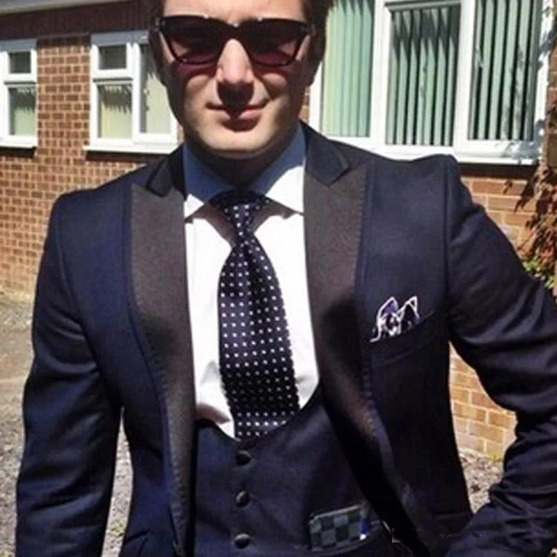 Navy Blue Groom Tuxedos voor Wedding Wear 2022 Piek Revers One Button Custom Made Business Men Past Party Wear Jacket + Vest + Pants