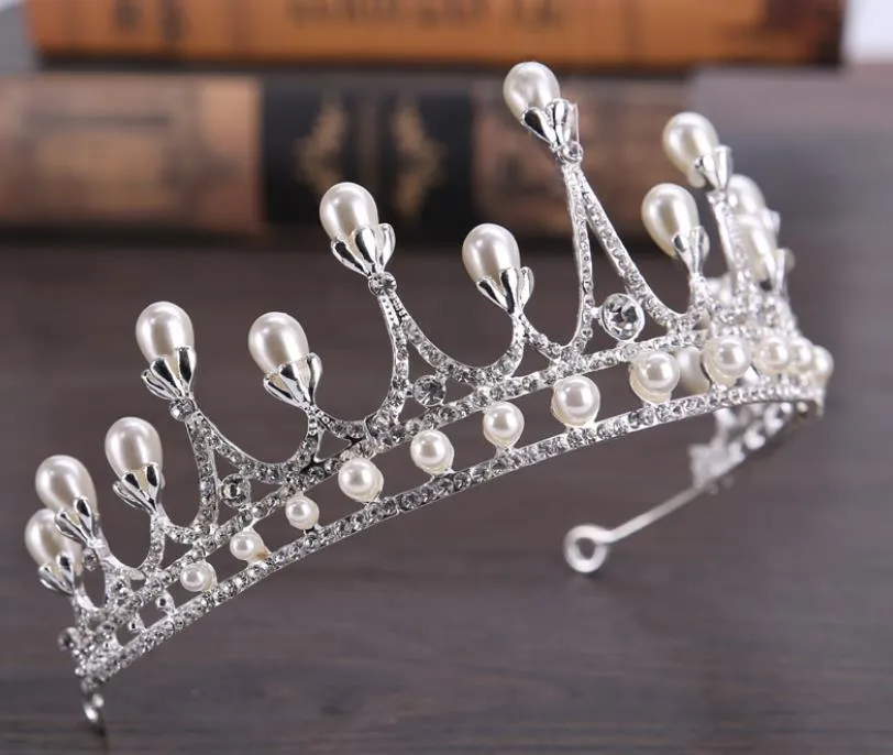 Vit pärla, krona, kungliga bröllopsklänning tillbehör, kronprydnader.