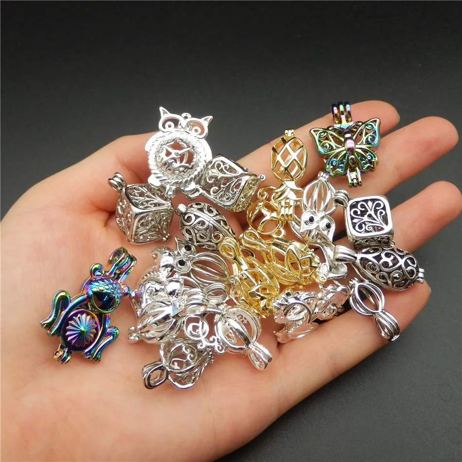 20pcs Tone multicolore des conceptions mixtes perles de perle en cage pendentif pendentif collier bracelet bijoux de fabrication de bijoux