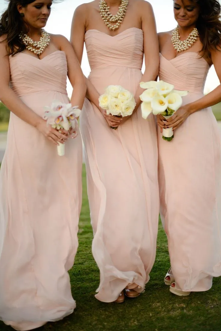 Elegant land rodna rosa brudtärna klänningar strapless ruched bodice en linje lång persika chiffon piga av ära klänningar billigt