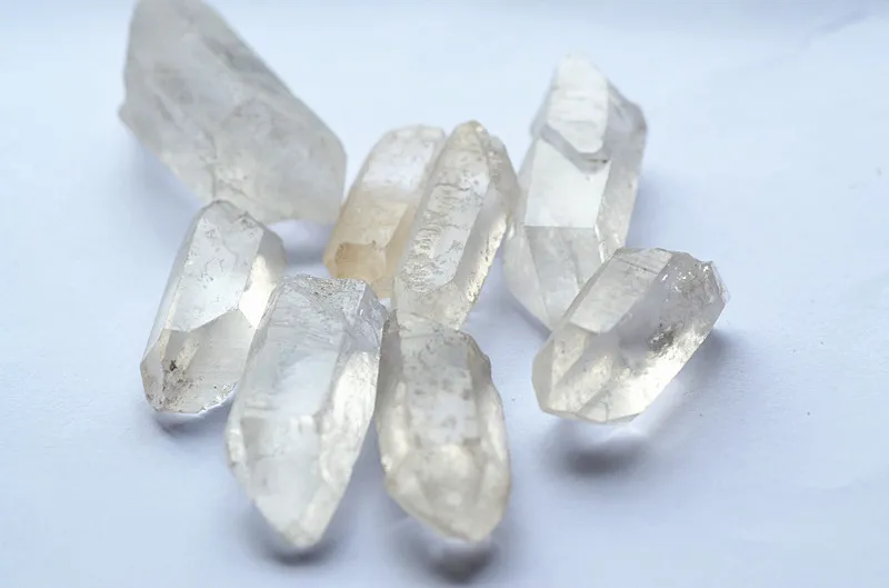 100g Clear Quartz Point Chunk Natural Raw Crystal Wand Rough crystal quartz Healing Chakra Healing Energy Fengshui