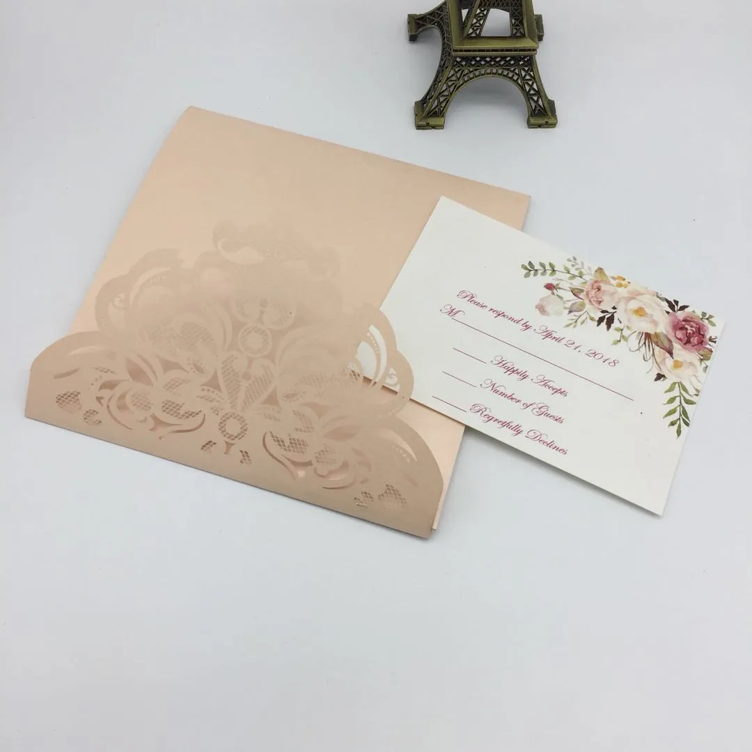 2020 Tarjetas de invitaciones de boda únicas cortadas con láser Tarjeta de invitación nupcial de flor hueca personalizada de alta calidad Barato