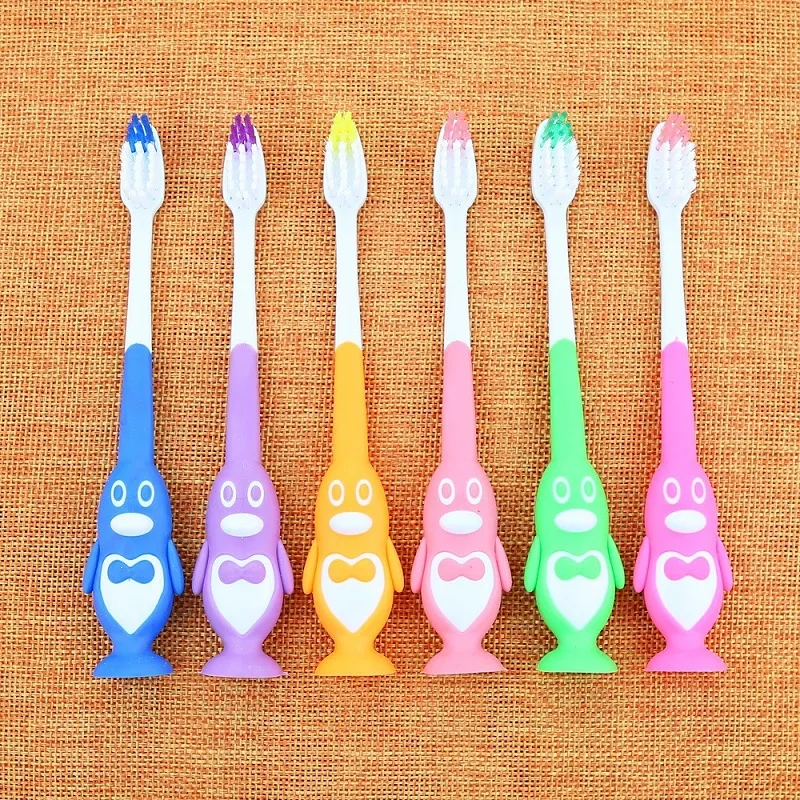 Super Cute Cartoon Penguin Toothbrush Język Miękkie Zęby Szczotka Szczoteczka do zębów Bezpieczeństwo dla dzieci Baby Bezpieczeństwo dzieci