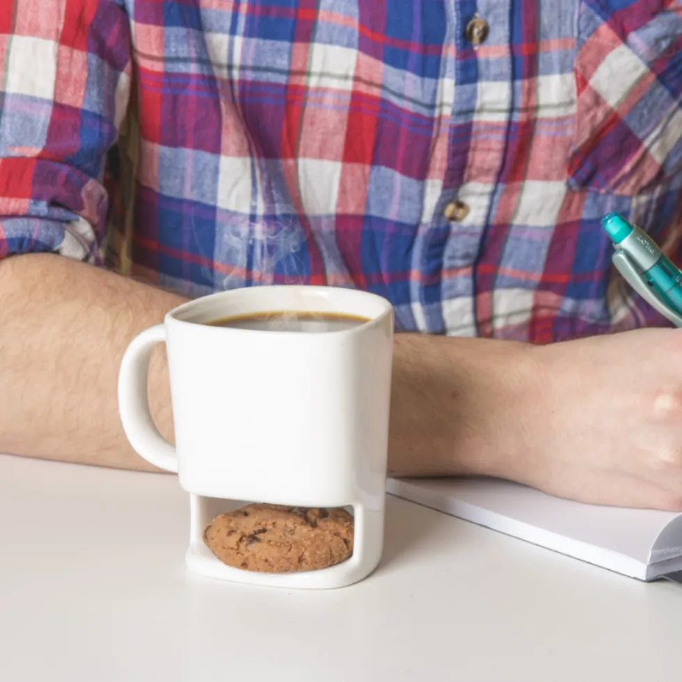 Creative Ceramic Milk Cups with Biscuit Holder Dunk Cookies Coffee Mugs Storage for Dessert Christmas Gifts Ceramic Cookie Mug