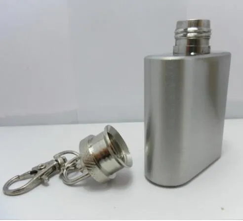 1oz stainless steel mini hip flask with keychain Portable party outdoor wine bottle with Key chains
