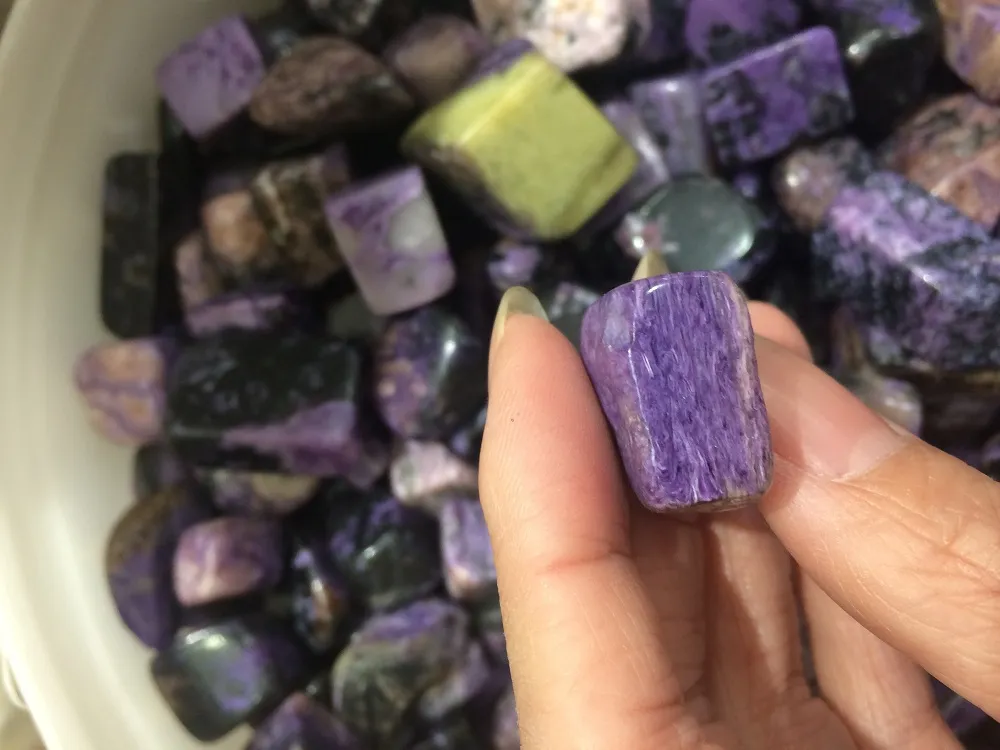 Dingsheng Natuurlijke Paars Charoite Cube Gems Chakra Palmstones Gravel Crystal Quartz Tumbled Stone Chips voor Healing Reiki