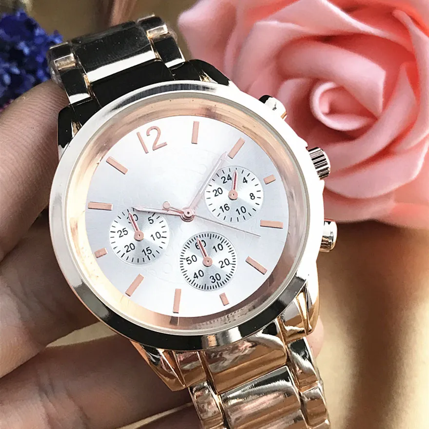 Mode moderne hommes montre Reloj Mujer Bracelet en acier inoxydable dames montres amoureux montres à Quartz horloge boucle pliante244a