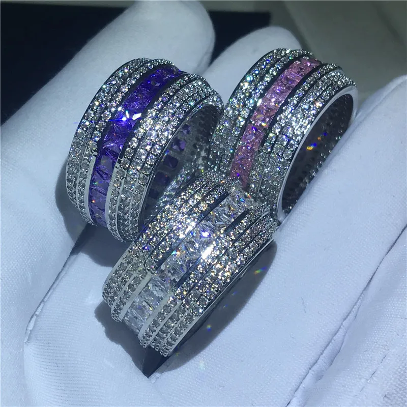Elegant Ring with White Zirconia