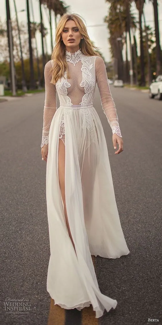 2019 Berta Abiti da sposa Collo alto Manica lunga Fessura Abiti da sposa Taglie forti Abito da sposa Fairy Beach