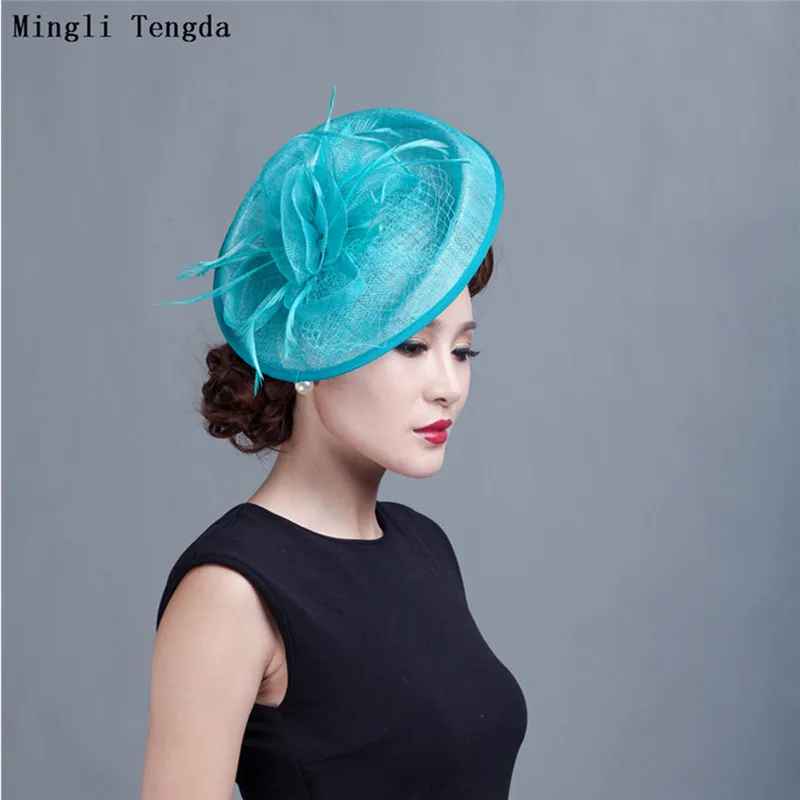 2018 Nouveau Vintage Femmes Chapeau Ivory Bridal Chapeaux Femmes Chapeaux pour la fête Mariage de mariée avec Pertes Fleurs Accessoires de mariage Mingli Tengda