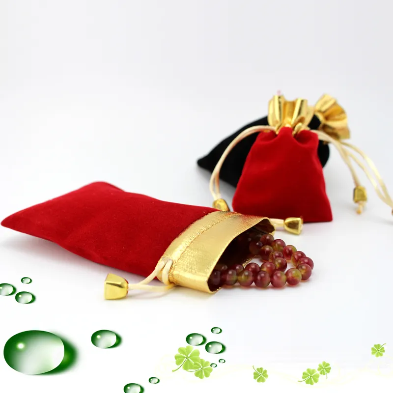 Svart Röd Velvet Beaded Drawstring Pouches Väskor 100st / 2Sizes Smycken Förpackning Julbröllop Presentväskor