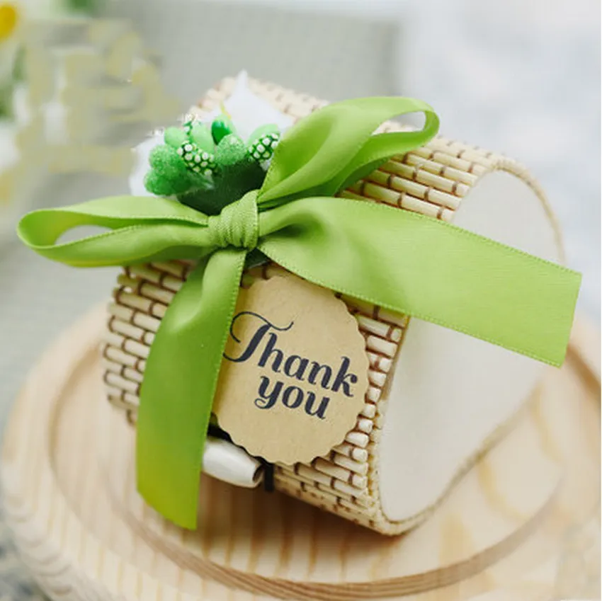 30st Creative Heart Shape Bambu Bröllop Favoriter Candy Boxes Bomboniera Party Presentförpackning med Taggar + Blommor + Bowknots