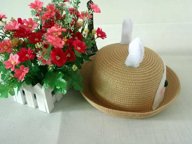 Delicati cappelli di paglia bambini con cappelli bambini dell'orecchio creativo del coniglio del fumetto ragazze cappello della benna ragazzi berretto berretti cappello da spiaggia strega nave libera