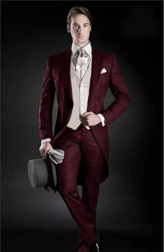 Costume de mariage matelot personnalisé mariage smokings de pointe Peak Lapel Burgundy Groomsman / meilleur mariage homme / costume de marié marié veste