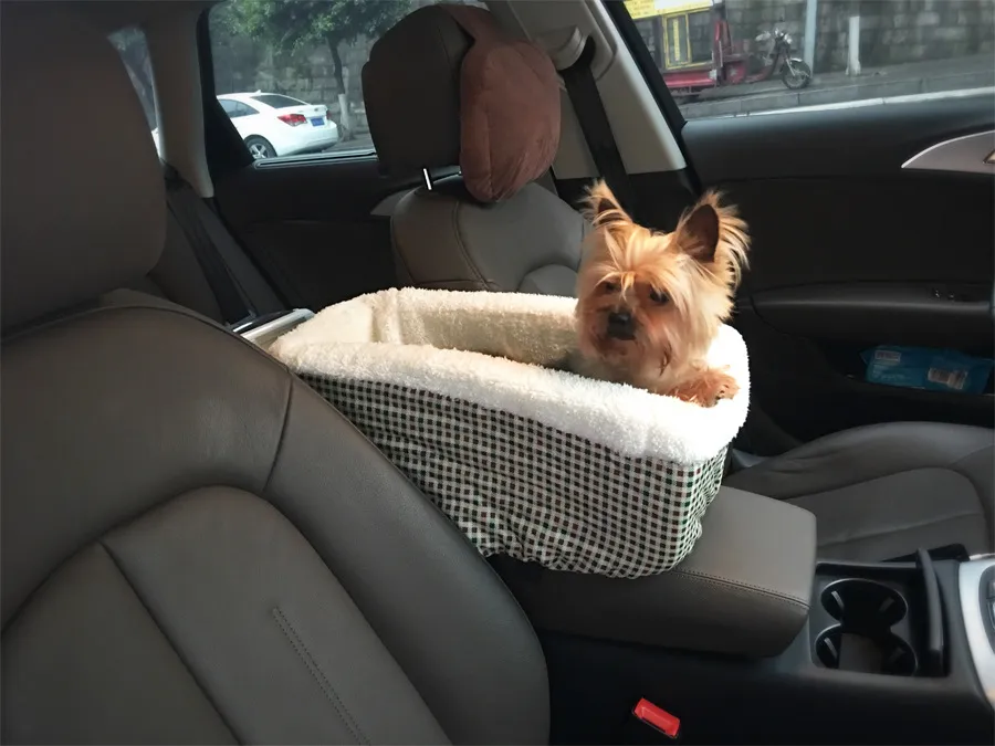 Universal Vehicle Pet Seat Cover Nonslip Quilted Pet Hammock Car Carrier Carrying Dog Bags voor kleine honden Outdoor Travel Safety Car Supplies