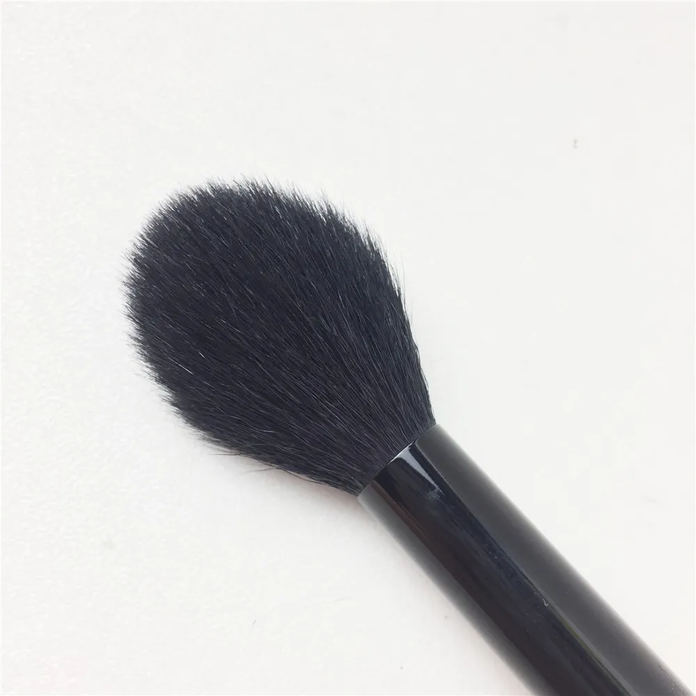 BB Seires Sheer Powderブラシ - ヤギの髪のハイライト精密パウダーの赤面のブラシ - 美容化粧ブラシツール