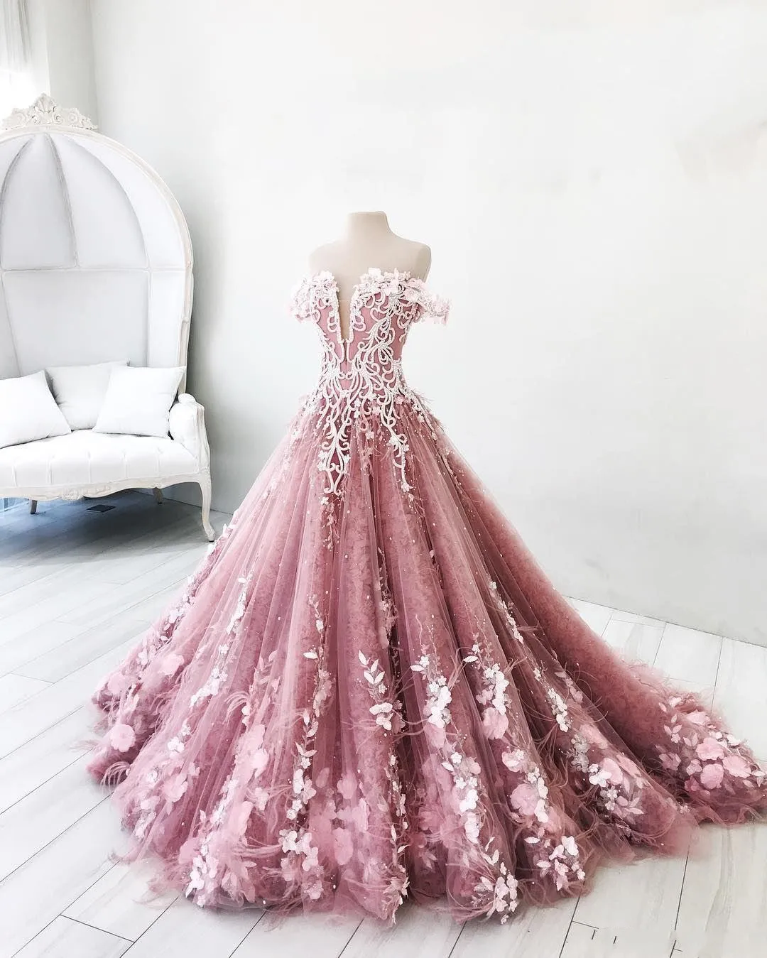 Off Shoulder Lace Butterfly Butterfly Quince Dress Lavender With Cape And  Glitter Ball Gown Perfect For Teens Birthday Parties And Sweet 15  Celebrations From Wevens, $278.19 | DHgate.Com