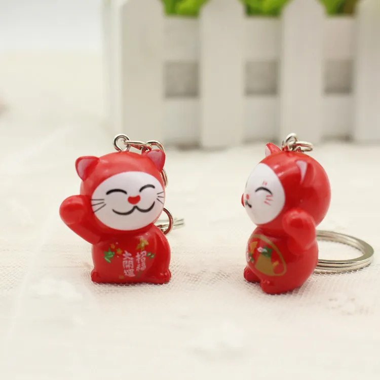 2018 Nyckelkedja Lovely Cartoon Maneki Neko Lucky Cat Mini Plastic Toy Keychain för Barngåva Purse Charms Pendant Key Ring