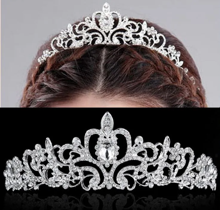 2019 Lyxig Elegant Crystal Bridal Crown Headpieces Kvinna Tiaras Hår Smycken Ornaments Hairwear Bride Bröllop Hårtillbehör