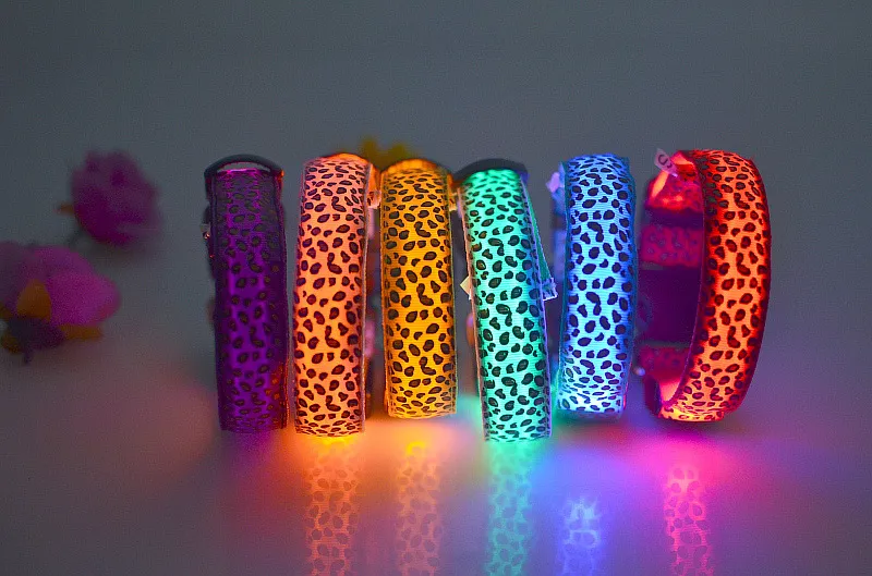 Светодиодный ошейник безопасности конструкции леопарда нейлона Night Light ожерелье для собаки кошки светящимися в темноте мигающий Pet Decor продукт
