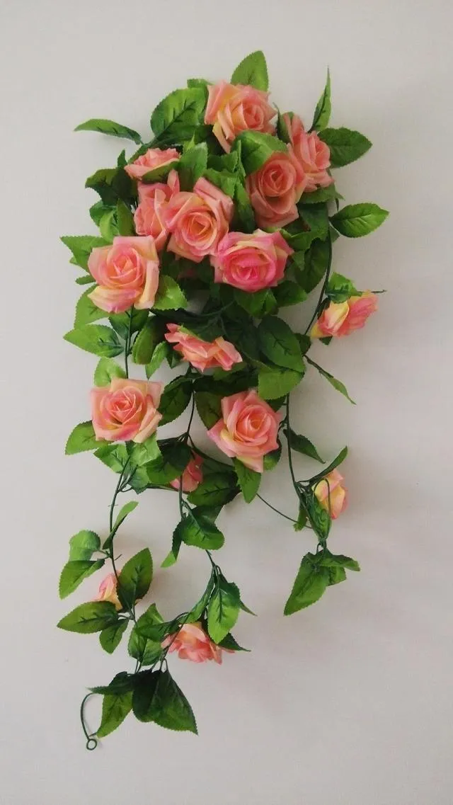 人工植物の緑の葉のつるシミュレーション杖装飾の花ガーランドホームウォールパーティーの装飾ローズブレス2.4m C409