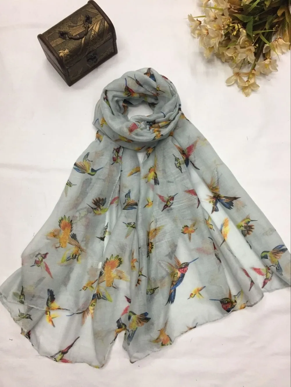 Nieuwe mode schattige zoemende vogelprint sjaal vrouwen dierenpatroon wrap sjaals sjaals sjaals hijab 3 kleur geheel lot7450085