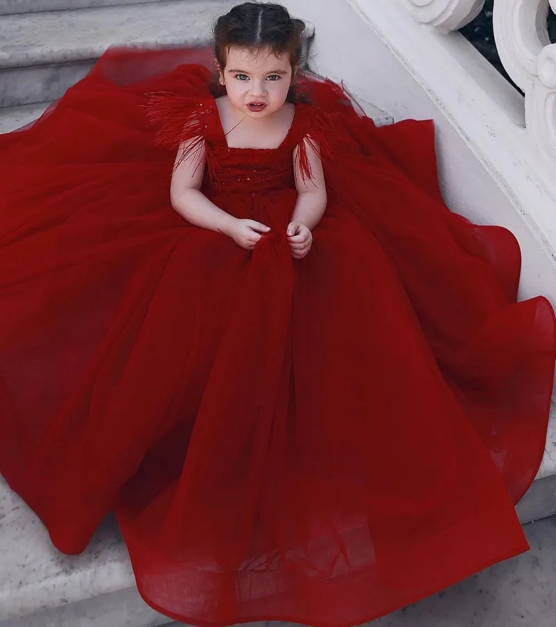 Red Feather Toddler Girls Pageant Dresses Sequined Square Neck Ball Gown Flower Girl Dress Floor Length Tulle Princess Kid Prom Gowns