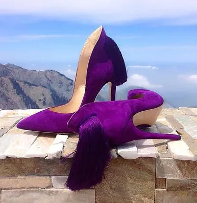 2018 Púrpura Faux Suede Fringe Tacones altos Zapatos de mujer Punta estrecha Zapatos de boda nupcial Estilo Kim Kardashian Bombas de mujer