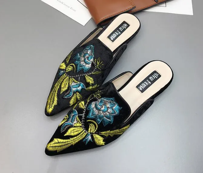 Goudfluweel muildieren schoenen vrouwen borduurwerk bloemen slippers puntige teen kudde vlakke mocassins borduurborloge bloemen loafers flats 20185544142