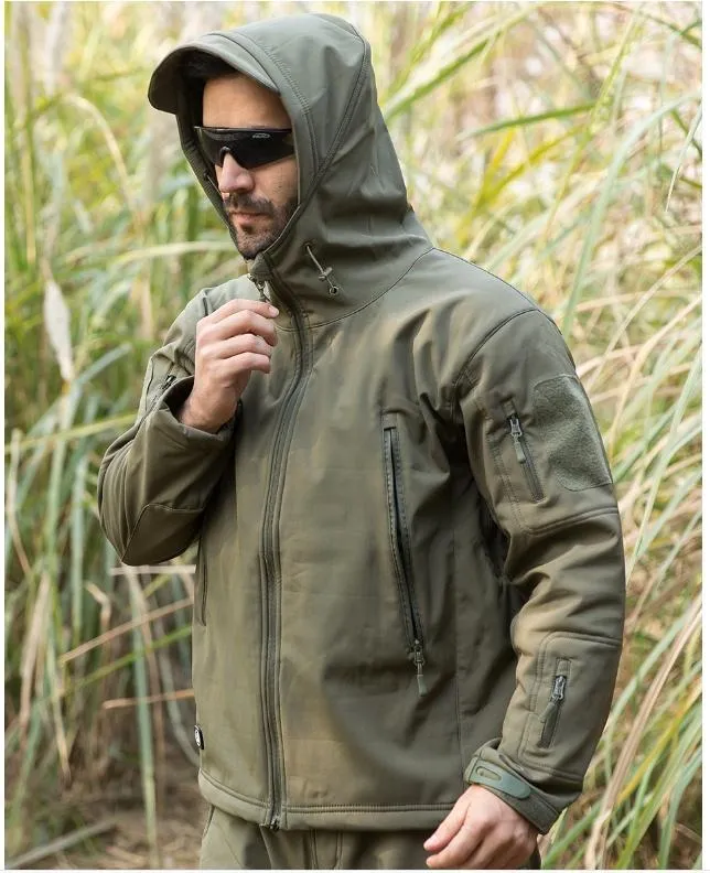 Uniforme táctico de diseñador para hombre, abrigo para exteriores, chaqueta de caza de concha suave, resistente al viento, impermeable, cálida chaqueta de senderismo, envío gratis