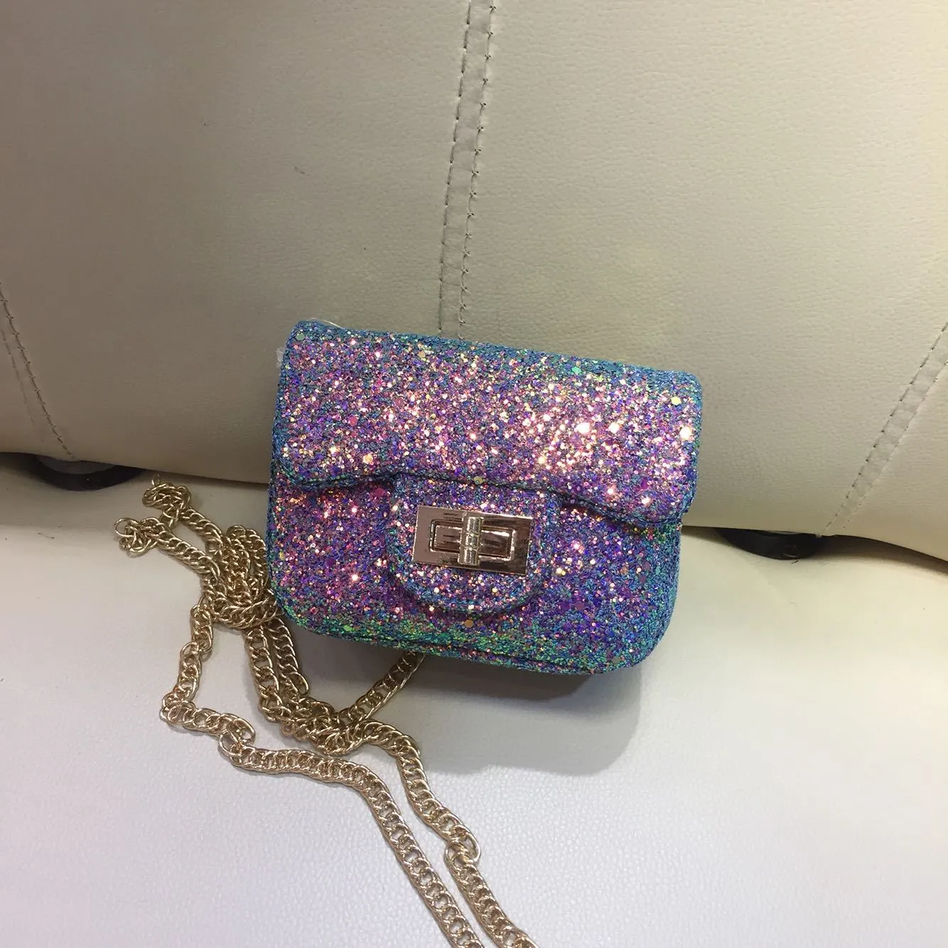 Amazon.com: JUMISEE Women Girls Sparkly Sequin Crossbody Purse Evening Bag  Rainbow Shoulder Bag with Chain Strap : Clothing, Shoes & Jewelry