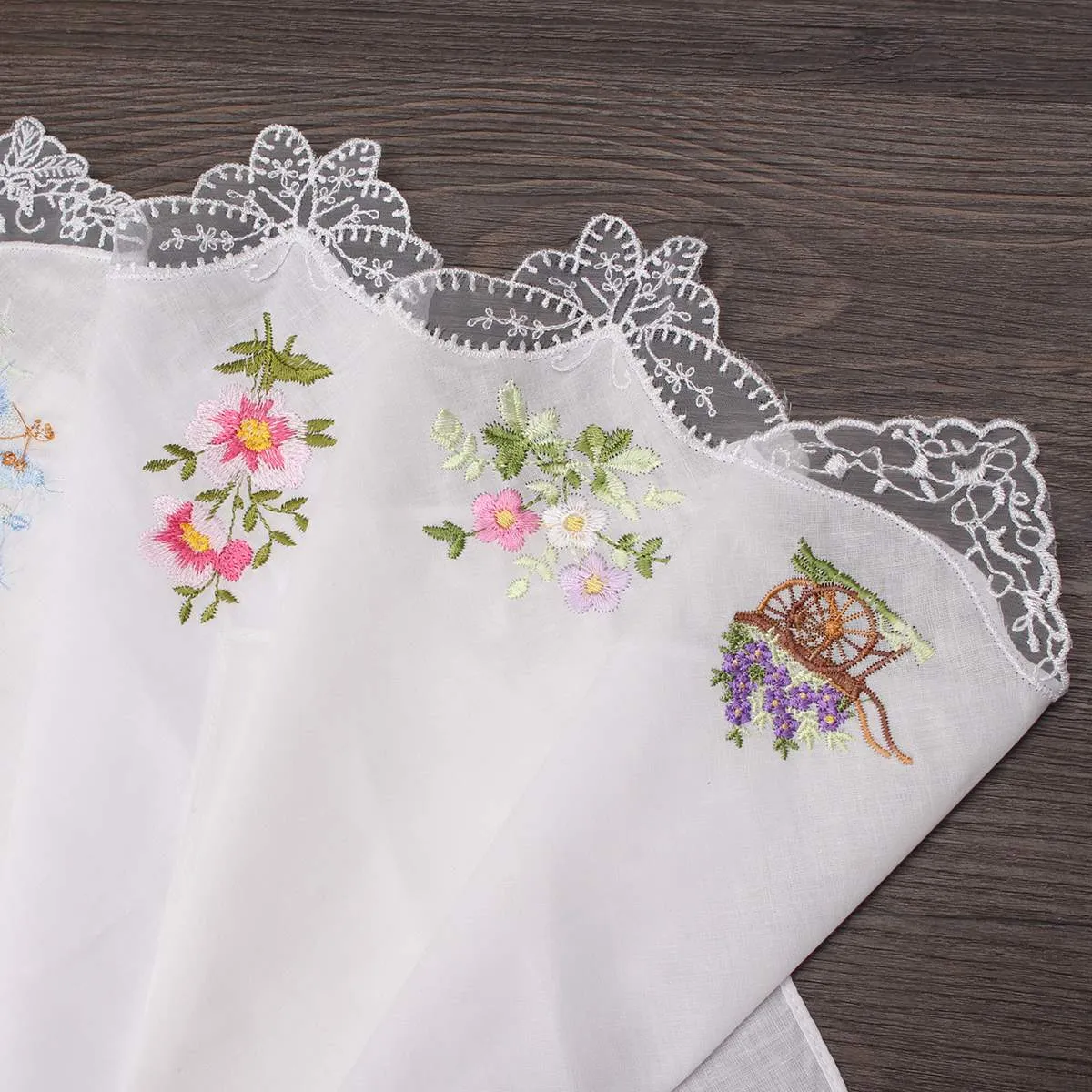 24pcs Vintage Bomull Kvinnor Hankies Broderade Butterfly Lace Blomma Hanky ​​Floral Assorted Cloth Dames Handkerchief Tyger