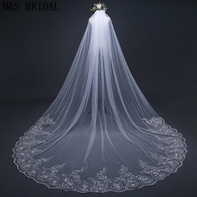 Kristaller Bröllopsvenar Beaded Long 1 Layer Cathedral Lace Edge Bridal Veils 2018 Ny designer 3m 4m Veils bröllopstillbehör