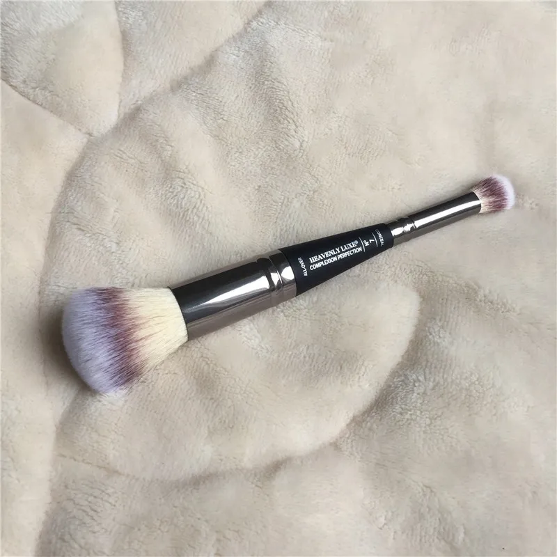 Det Heavenly Luxe Complexion Perfection Brush # 7 Borstar Högkvalitativ Deluxe Skönhet Makeup Face Blender DHL Gratis
