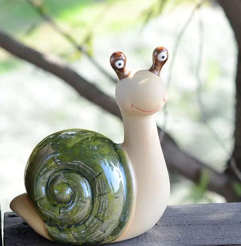 90pz Mini Lumache in Resina Luminose, 6 Colori Statuetta Lumaca Mini Figure di Lumache Che si Illuminano al Buio per Decorazioni Artigianali per Giardini Paesaggi Decorazioni per la Casa