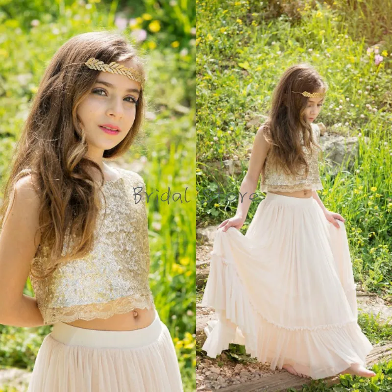 Unieke Rose Gold Sequin Twee Stuk Bruidsmeisjes Jurk Junior Hals Volledige Lengte Chiffon Plooide Land Bloem Meisje Jurken Ivory Cheap Pageant