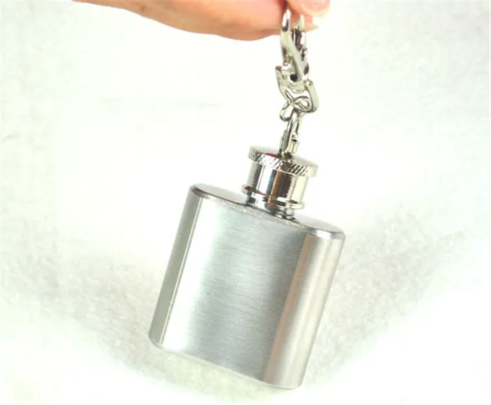 Taşınabilir 1 oz Mini Paslanmaz Çelik şişesi için Hip Flask Alkol Flagon ile Anahtarlık Viski Şarap Şişesi flasque alcool Için hediyeler c474