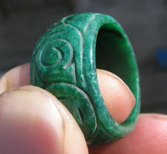 Anello sales di giada