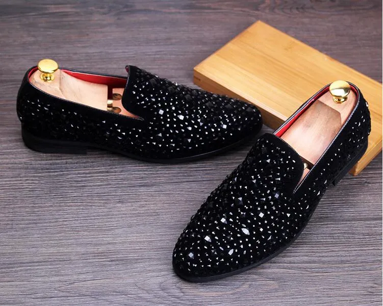 Yeni stil Avrupalı ​​erkek elbise ayakkabıları ayakları ayakları ayak seti burgu erkek loafers nefes alabilir sivri deri ayakkabılar moda parti düğün g55