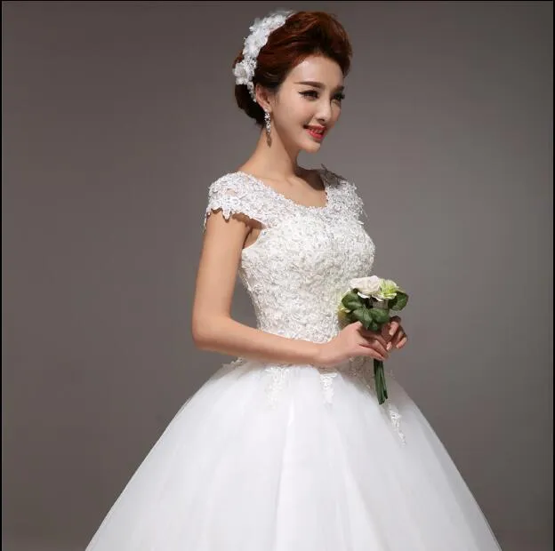 新しい春と夏のファッションのウェディングドレス2018 Vestido de Noiva韓国風白い王女の花嫁レースアップボールガウン