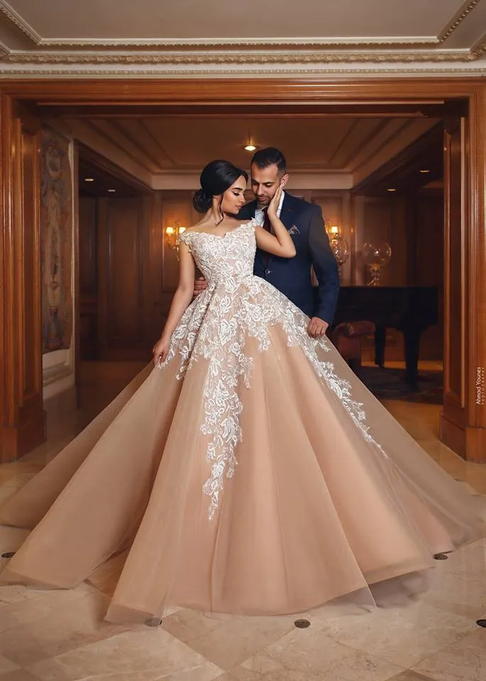 Vintage Arabic Champagne Lace A-Line twilight prom dress with Off-Shoulder Design and Laces-Up Tulle Skirt for Formal Evening and Engagement Gowns