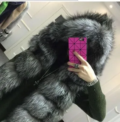 Nuevo 2017 Plus Winter Winter Coat Warm Fur Chaleco con capucha Chaqueta de invierno de piel sintética media