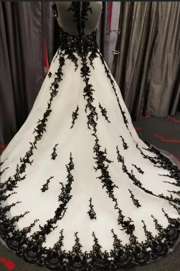 Abito da sposa deals nero e bianco