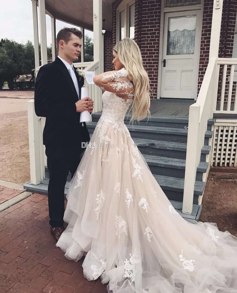 Champagne clair Boho robes de mariée en dentelle 2021 couches de tulle appliques une ligne dos nu robes de mariée illusion manches longues Countr2618