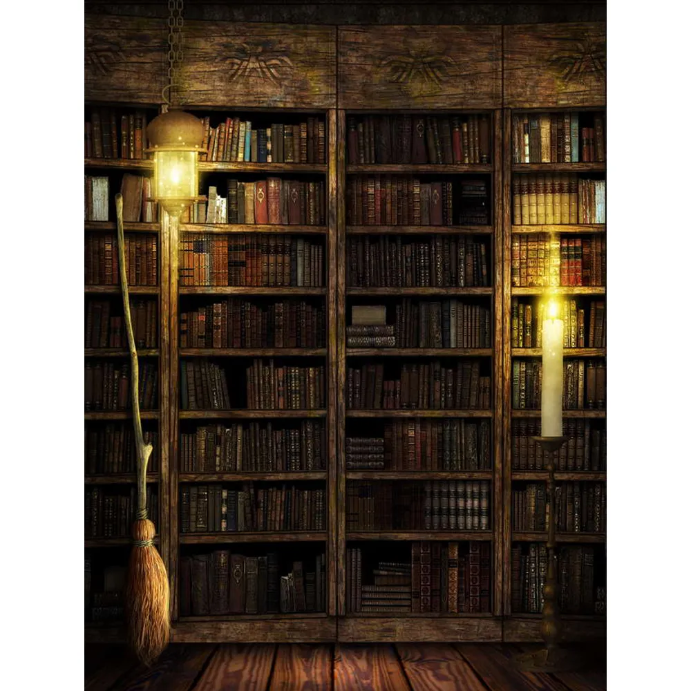 Vecchia libreria in legno Studio fotografico Sfondo stampato Lanterna retrò Candela Scopa per bambini Festa di Halloween Sfondo Pavimento in legno