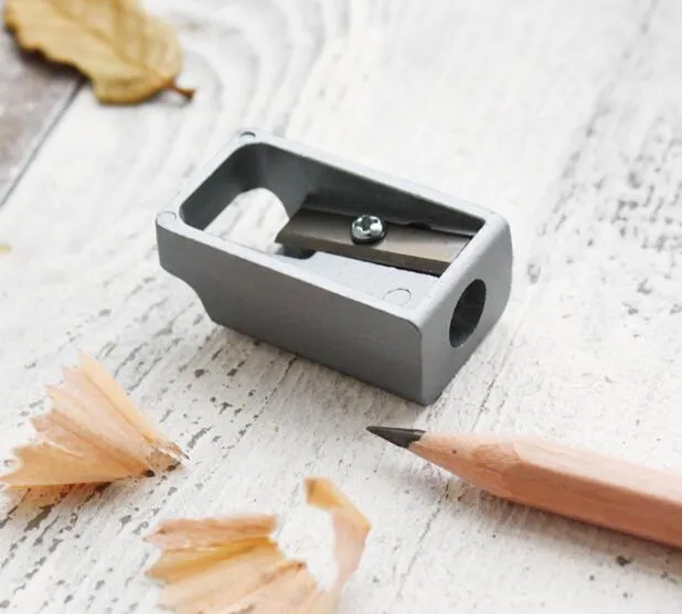 Skolkontor Metal Pencil Sharpener Durable Pencil Sharpener Roterande Pen Zinc Alloy Casting Pencil Sharpener