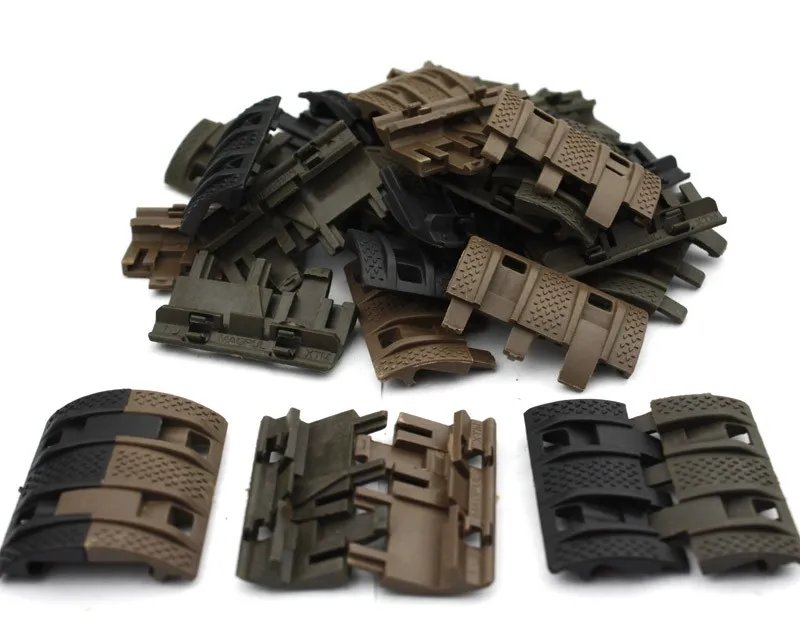 32 PC / LOT 전술 Airsoft 패널 Picatinny Rail Handguard Cover AR15 M4 AK Hand Guards Protector Resistant Hunting